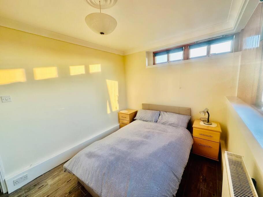 3 Bed Sky Apartment Se15 Peckham 伦敦 外观 照片